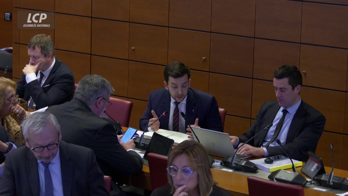 "Les Insoumis, visiblement, n'ont pas peur des élections et tous les autres vous avez la trouille", affirme Jean-Philippe Tanguy Ⓜ️ (RN). #DirectAN