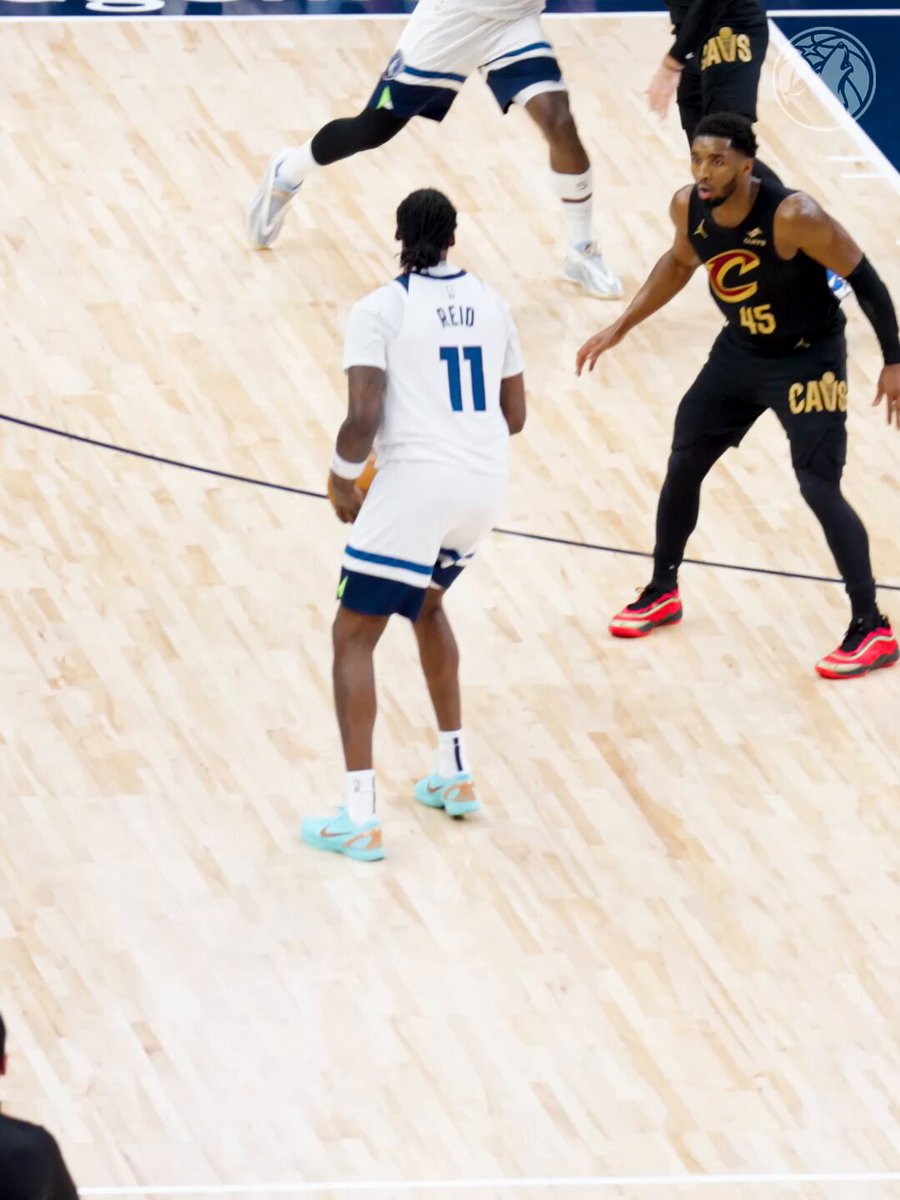 every angle of Ant hitting 10K career points. because why not. 🎥