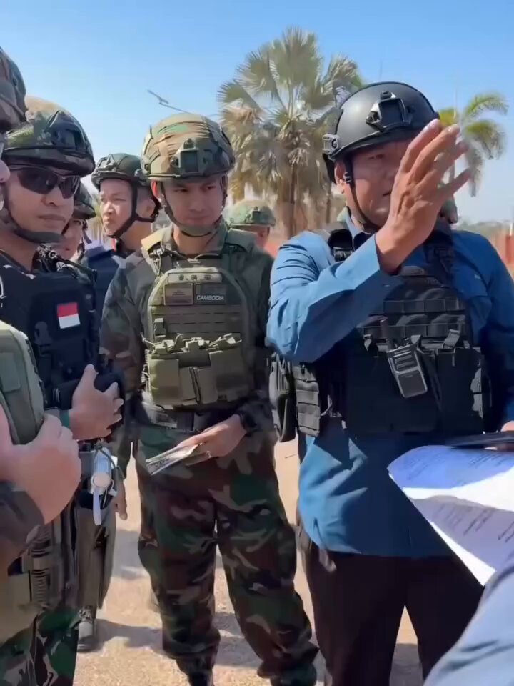 Cambodia: AOT team activities to inspect the impact of the Thai military attack and barbed wire at the O Smach International Port, Samrong City, Oddar Meanchey Province