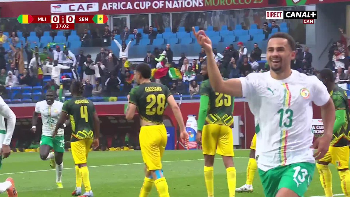 Illiman Ndiaye with a brilliant goal to give Senegal the lead.