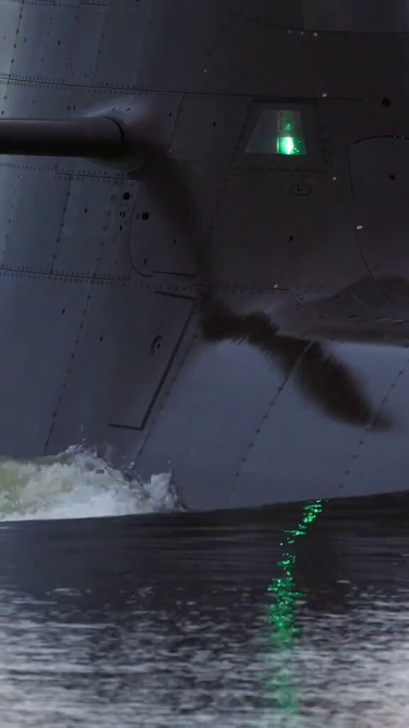🇮🇳🇩🇪🛳 India and Germany are preparing a contract for the construction of six diesel-electric submarines (DEPs) with air-independent propulsion (AIP) under the P-75(I) project India and Germany are in the final stages of negotiations to conclude an agreement worth $8 billion for the joint construction of six diesel-electric submarines (DEPs) with air-independent propulsion (AIP) at the Mazagon Dock shipyard (Mumbai) with a full transfer of technology. 🔷 Under the P-75(I) program, the main contender is the German Type-214 project with 533-mm torpedo armament, low noise level, and the ability to deploy cruise missiles. 🔵 The construction of submarines on an Indian site with German assistance will allow the Indian Navy to compensate for the depletion of its submarine forces and strengthen its anti-submarine defense in the Indian Ocean amid the increasing activity of the Chinese Navy. See the latest updates with us: Visioner