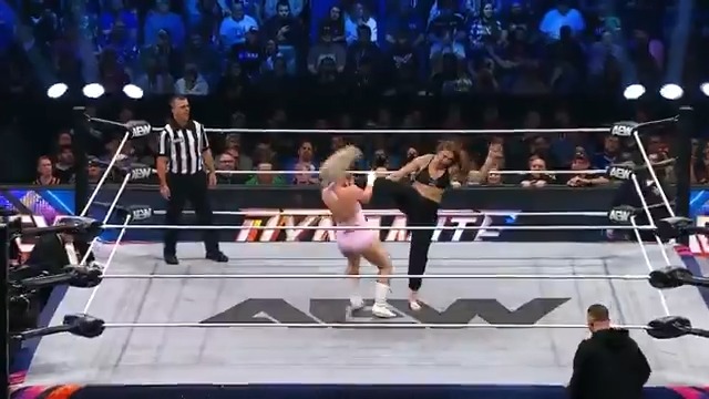 "Timeless" Toni Storm's love for Mina Shirakawa♡白川未奈 powered a ferocious offense against "The Problem" Marina Shafir! Watch the #AEWDynamite replay RIGHT NOW on @SportsOnMAX!