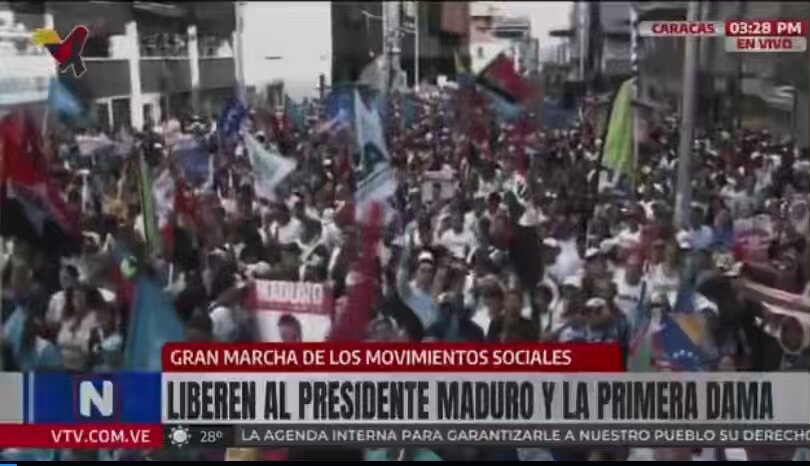 Concentración multitudinaria de los movimientos sociales en Caracas, Venezuela: “Los ojos del mundo, están viendo a Venezuela, y ven la dignidad del pueblo, q se convierte en transformación. Exigimos que nos devuelvan a Nicolás Maduro y Cilia Flores” Nicolás Maduro Guerra. RT👇
