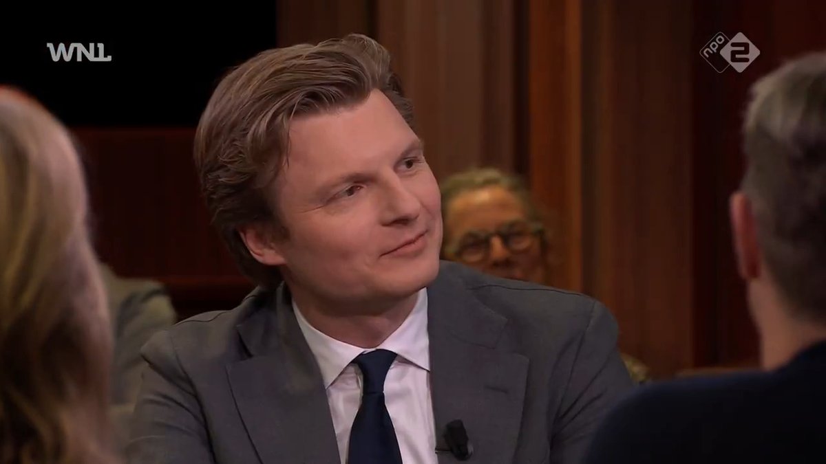 Ruben Brekelmans (Ruben Brekelmans) staat welwillend tegenover het idee van de NAVO-ambassadeurs om een missie naar Groenland te sturen. "Ik vind het goed om te onderzoeken hoe dat eruit zou zien, dat zou een maritieme missie zijn. Omdat we zien dat de activiteit van Rusland en China in het Arctisch gebied toeneemt." #WNL