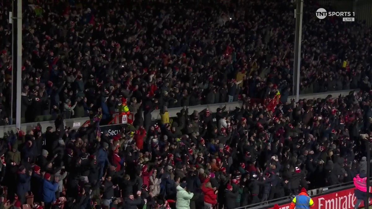 WREXHAM WIN IT ON PENALTIES AGAINST NOTTINGHAM FOREST! 🤯 📺 TNT Sports & discovery+ UK