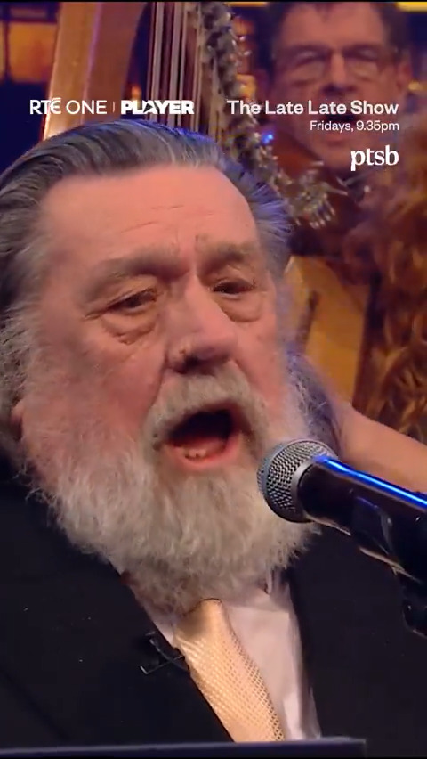Ricky Tomlinson and Asa Thompson bringing the house down singing The Leaving of Liverpool with the Tradfest gang #LateLate