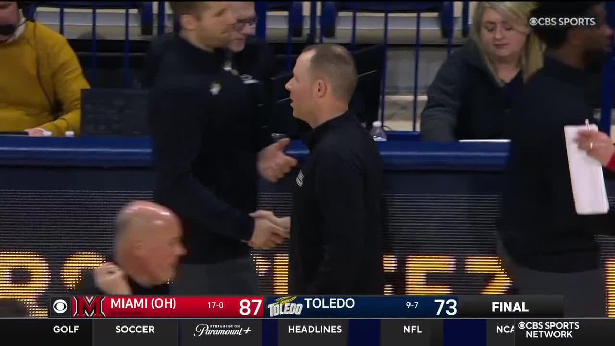 Miami-Ohio is 17-0 😮 They take down Toledo 87-73 to stay perfect.