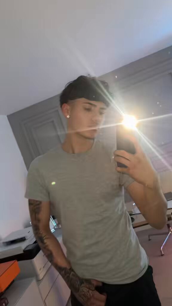 hii someone text me so we can have some fun tonight🥰