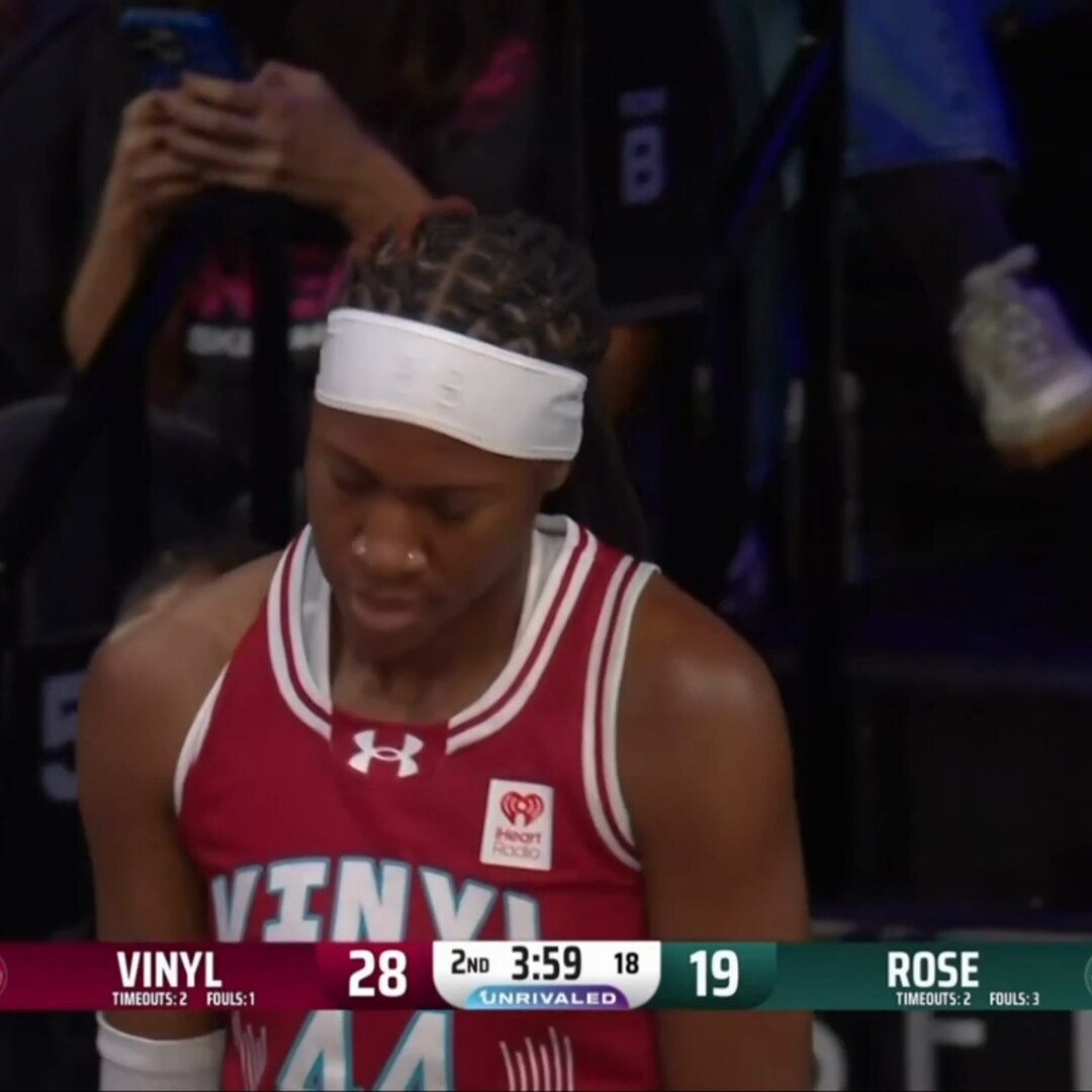 Rhyne Howard tonight 🔥 • 28 points • 4 rebounds • 6/11 3PM • 10/16 FG