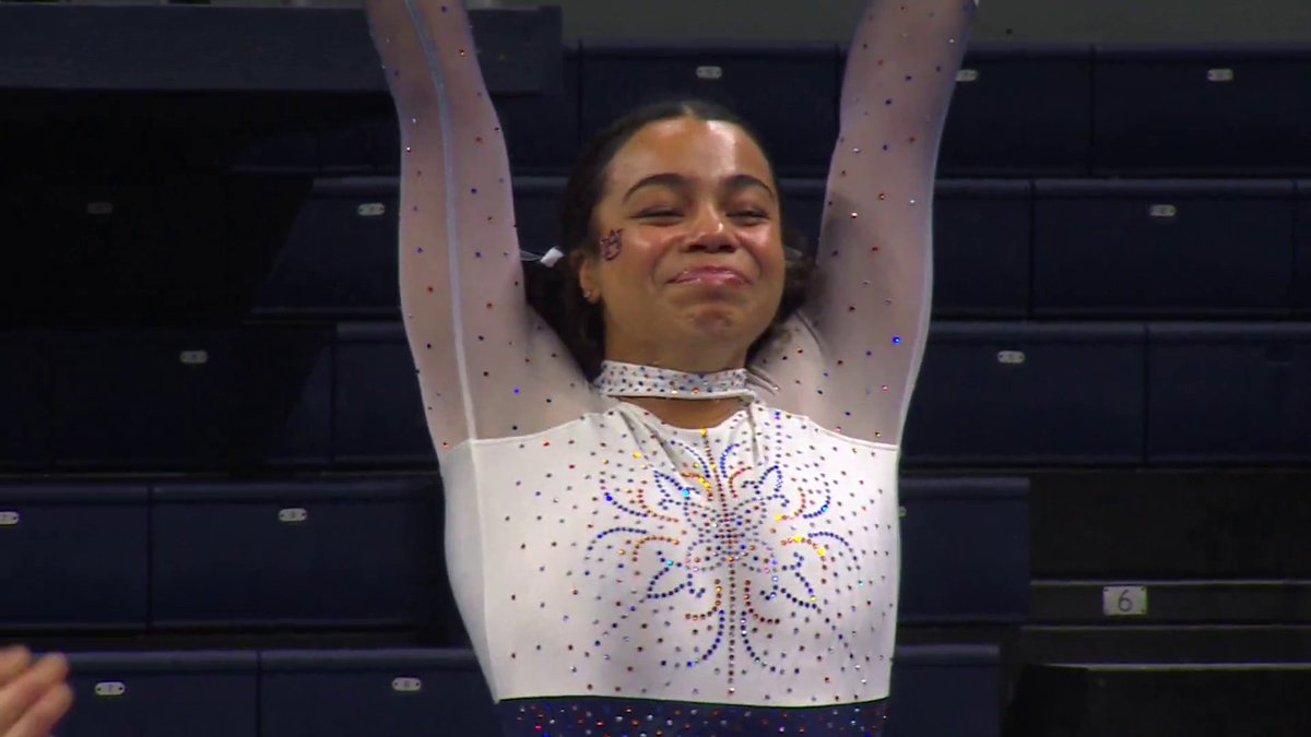 Auburn’s Sophia Bell STUCK this Yurchenko double for a 9.925 🤩 Bell becomes the first Auburn gymnast to land it on vault 👏