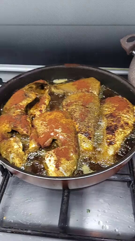 أنا القديم اللي يحب الطيبيين وأنا أسير الماضي وذكرياته 🕊️ تفضلو نصيبكم العافيه 😇