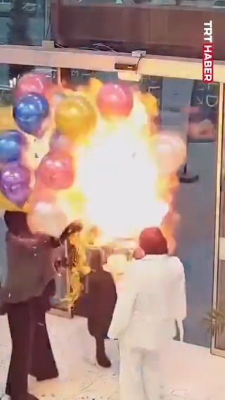 Uçan balonlar bir anda alev topuna döndü… 📍Özbekistan