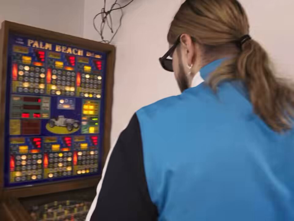 Alors qu’il a sorti un son où il débite pendant plus de 4 minutes mais azz il sait pas rap