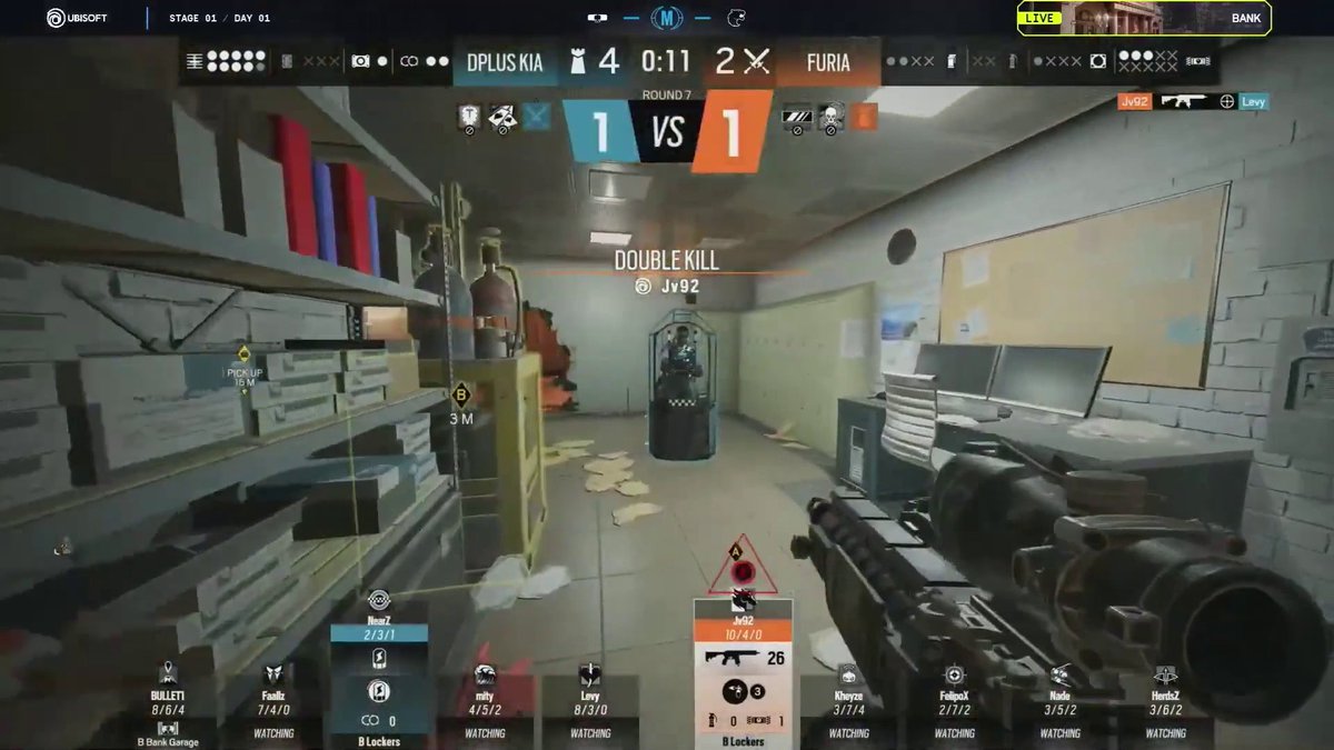 La vie est belle, tout se passe bien pour lui 😴🤫 🎥 FURIA Jv92 au Major de Munich 🎙️ Malik - CASTER R6S 🍉 &amp; Léo 'FuturFax' Mallet
