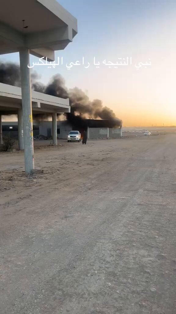 الدنيا محترقة وهذا ملبق السيارة ويصور ويحترف هوس التصوير مدري لوين بيوصلهم