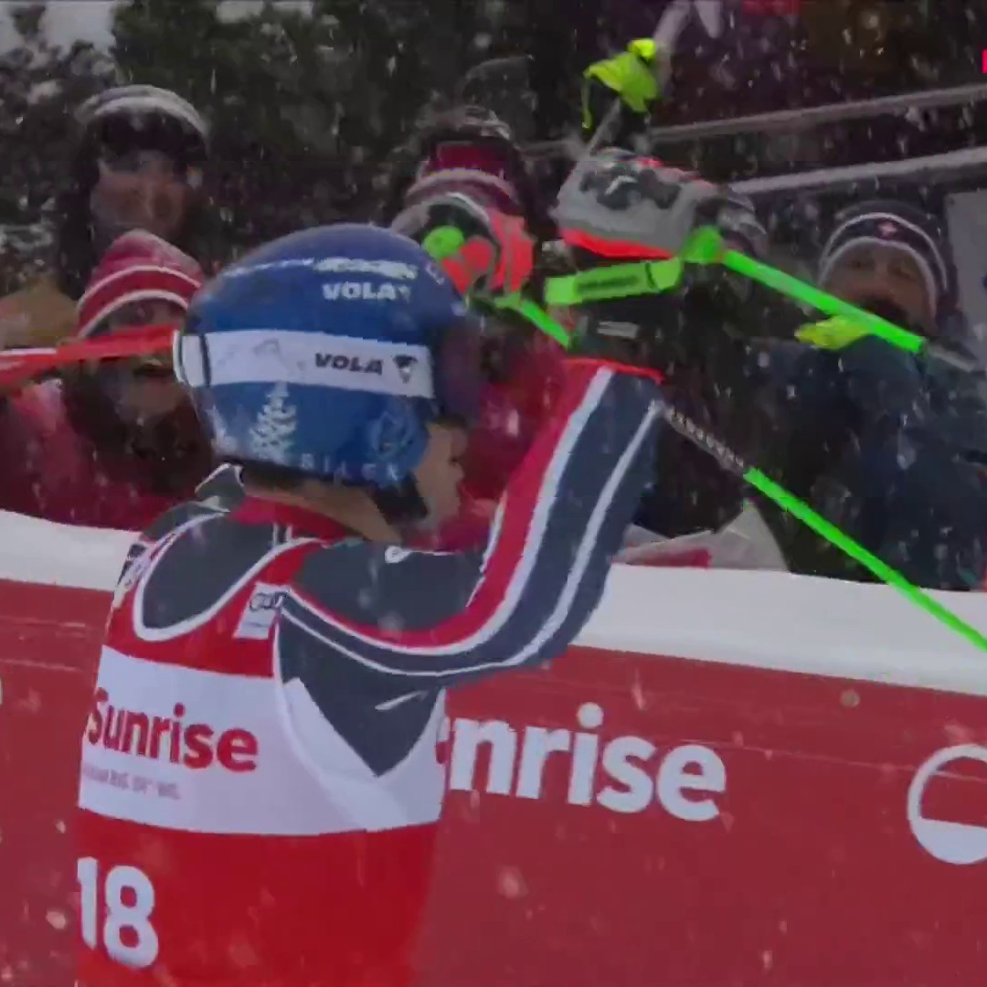 Léo Anguenot énorme à Adelboden 🥉 Quatrième après la première manche, notre skieur tricolore fait le troisième temps de la seconde et décroche son deuxième podium en Coupe du monde 🇫🇷🔥