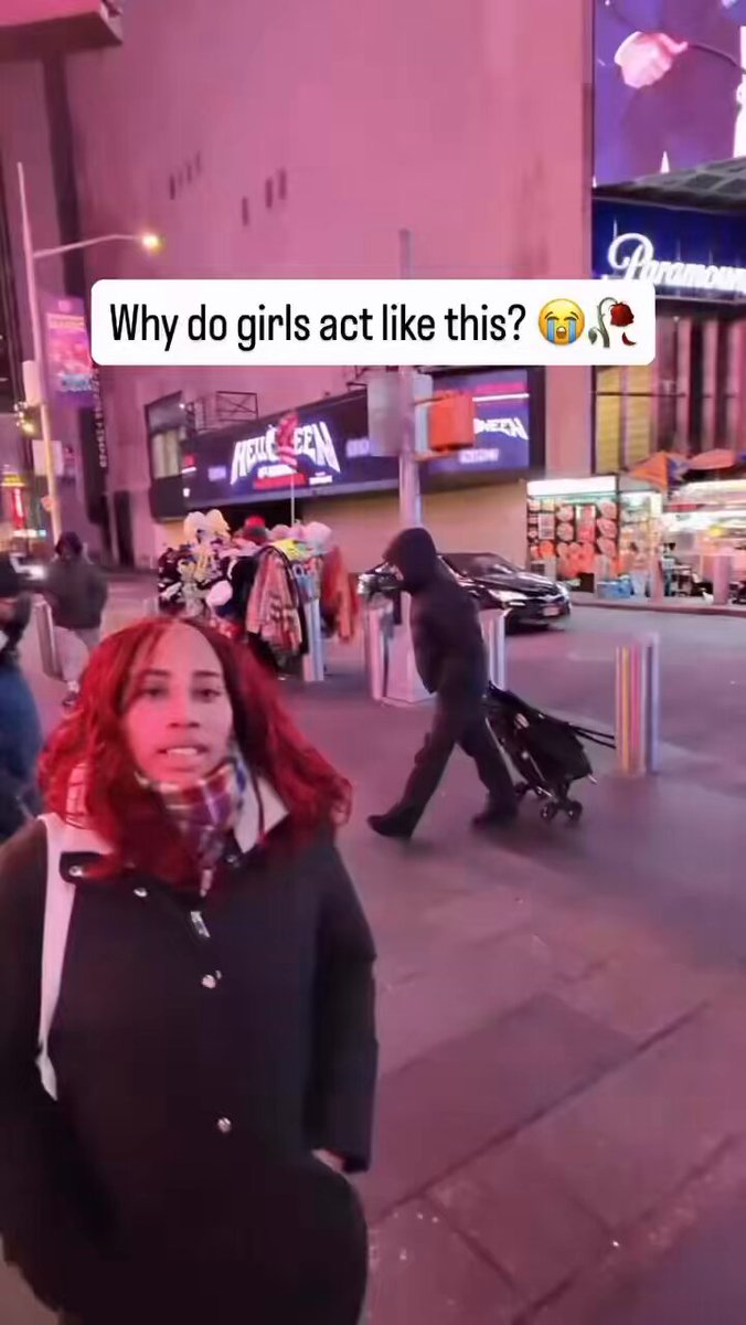 "You know her?" Great ball move🥇