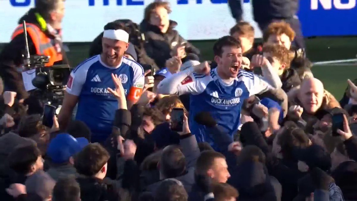 THE MAGIC OF THE FA CUP 😍😍😍 Non league Macclesfield have knocked out the holders Crystal Palace!!!