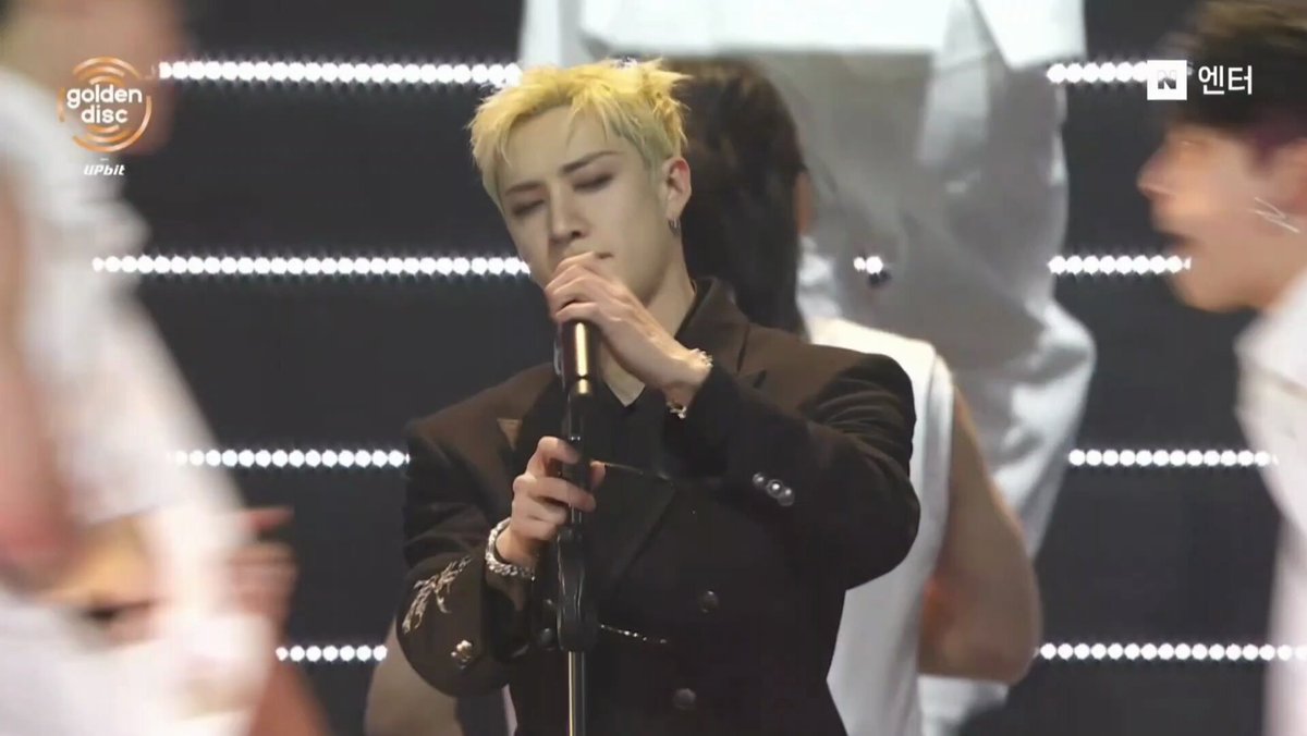 the way this chan is ten times worse for me than naked chan help me guys