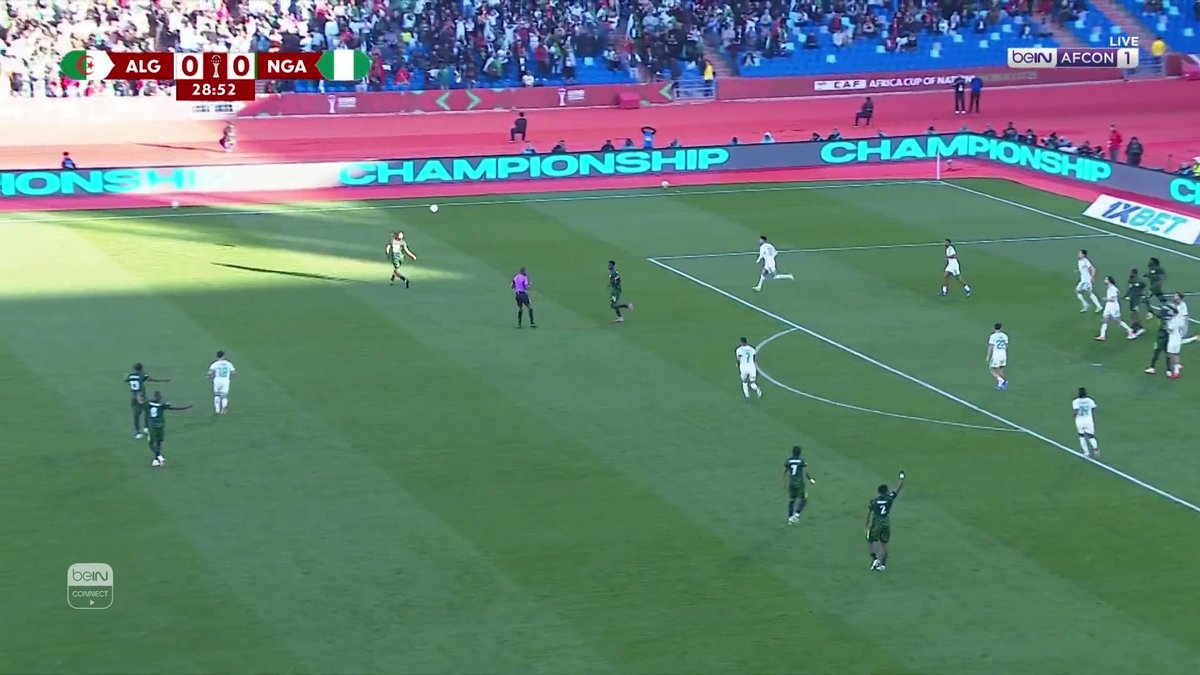 إنقاذ رائع من رامي بن سبعيني 🇩🇿👏 #كأس_أمم_إفريقيا | #الجزائر_نيجيريا