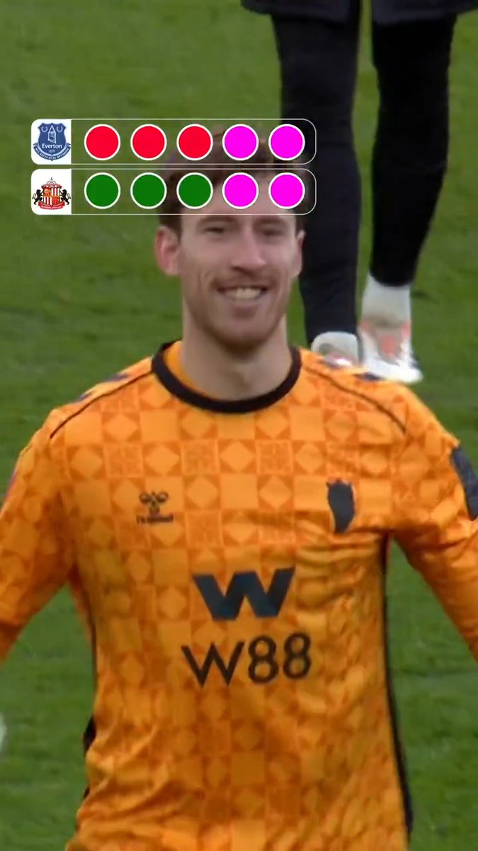 3 from 3 🧤❌ Robin Roefs with a 100% record in Sunderland’s penalty shootout win over Everton 🔥