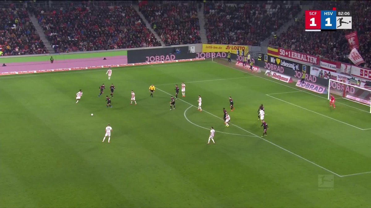 War das ein Foul vor dem Siegestreffer des SC Freiburg? 😉 ➡️Die Bundesliga live auf Sky Sport. #skybundesliga #scfhsv