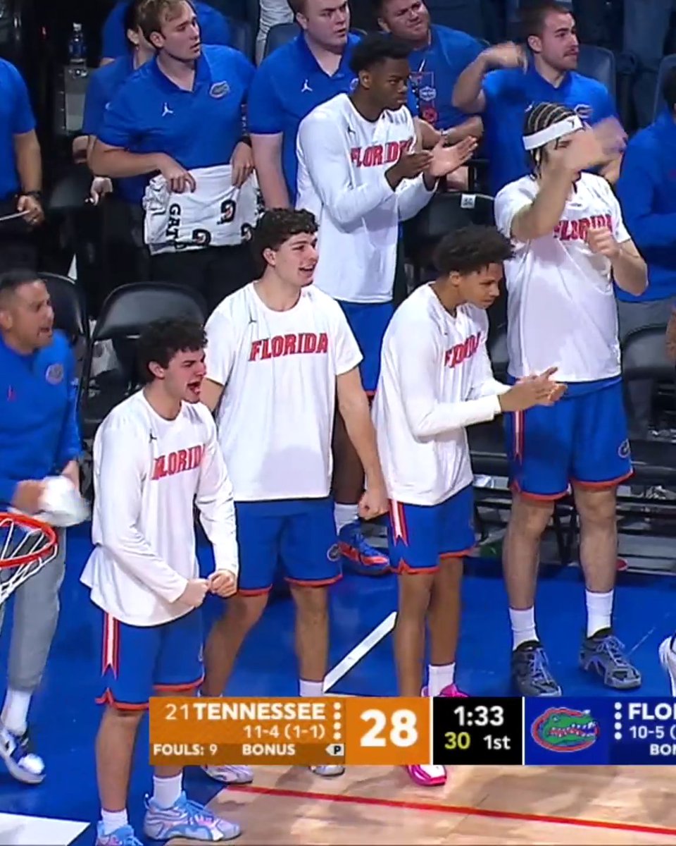 GAINESVILLE IS ROCKING 🔊 The Florida Gators close the half on a 10–0 run and take a 41–28 lead over Tennessee at the break 🐊 📺 ESPN and The ESPN App