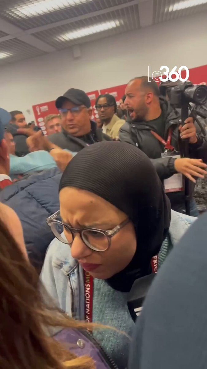 Ambiance électrique en zone mixte après la défaite de l’Algérie face au Nigeria 🇩🇿🇳🇬