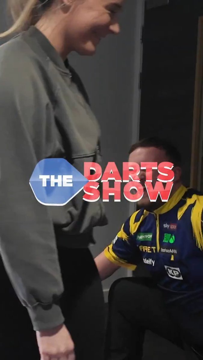 WORLD CHAMPIONSHIP DOCUMENTARY! 🎬 Take a look behind-the-scenes at the 2025/26 World Darts Championship, following the breakthrough stories of David Munyua and Justin Hood, alongside Luke Littler’s continued rise on the sport’s biggest stage. 👉
