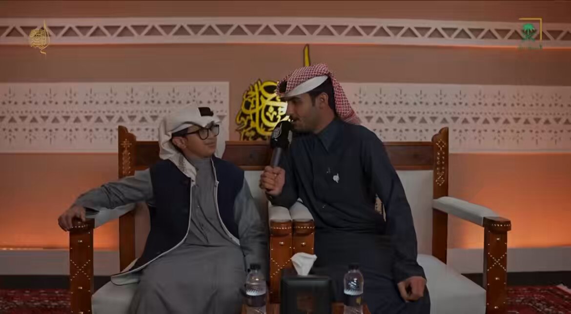 القصيدة مرة جات على جو بهاج لو ان كلها طووووط 🤦🏻‍♀️😭