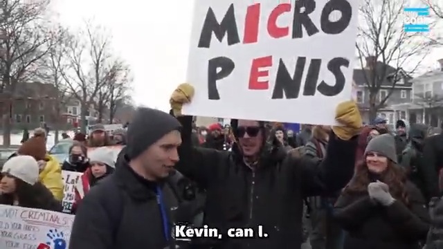 🚨"It's the kind of energy that ICE gives; it's the guys that were nerds in high school and they're trying to make up for their lack of manhood," -Minneapolis protester Kevin holding up giant MICRO PENIS sign to describe ICE. LIVE NOW⬇️