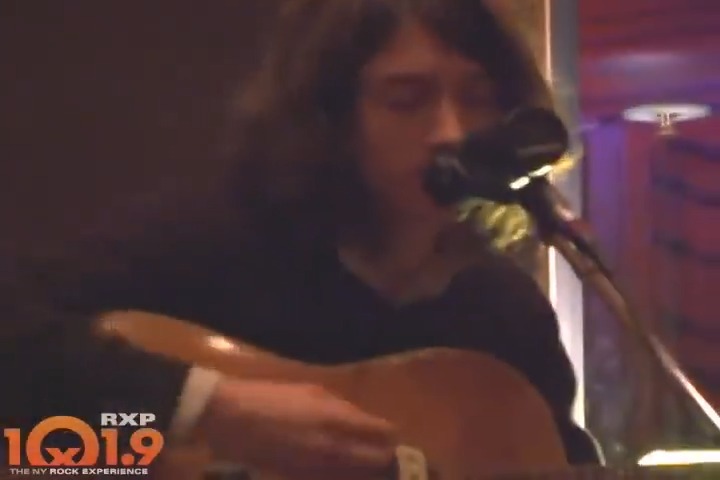siendo que vamos a tener un nuevo b-side de los arctic monkeys vale la pena recordar que alex turner es el mejor escritor de b-sides que hay en este planeta