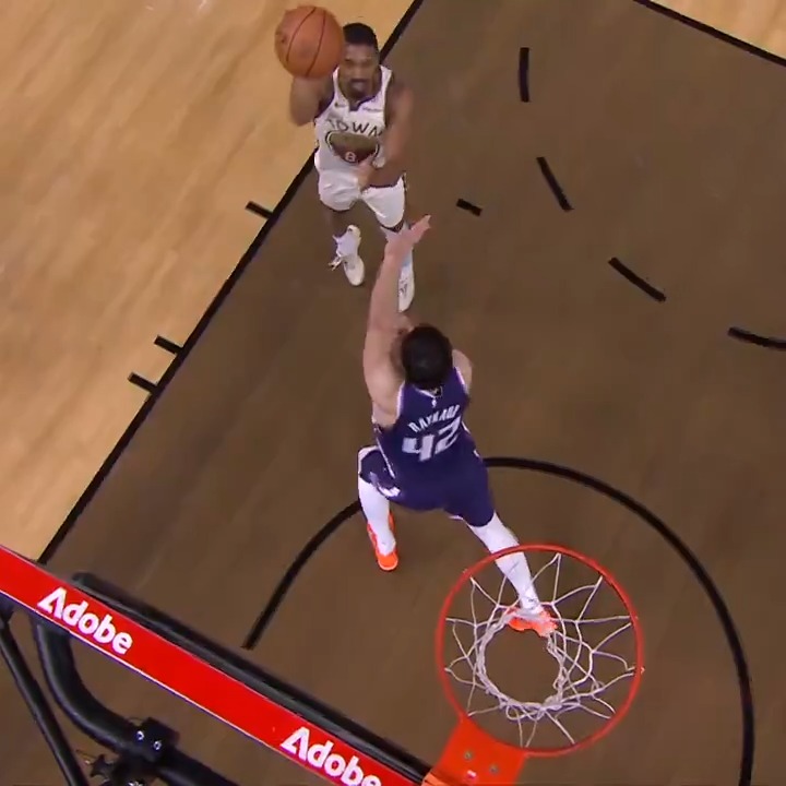De'Anthony has been HOOPING 🎱 Wed. vs MIL | 22 PTS 8/12 FGM Fri. vs SAC | 19 PTS 6/10 FGM