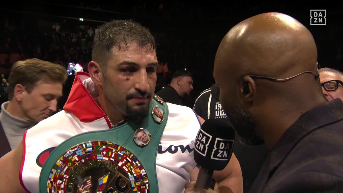 Kabayel asks the crowd who's next 👀 #KabayelKnyba ◾