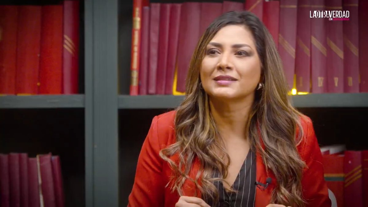 La Fiscalía “abrió” el Rancho Izaguirre… y destruyó pruebas. Las madres hallaron lo que el gobierno ocultó. @sandra_romandia lo revela en #LaOtraVerdad con Lourdes mendoza 👉