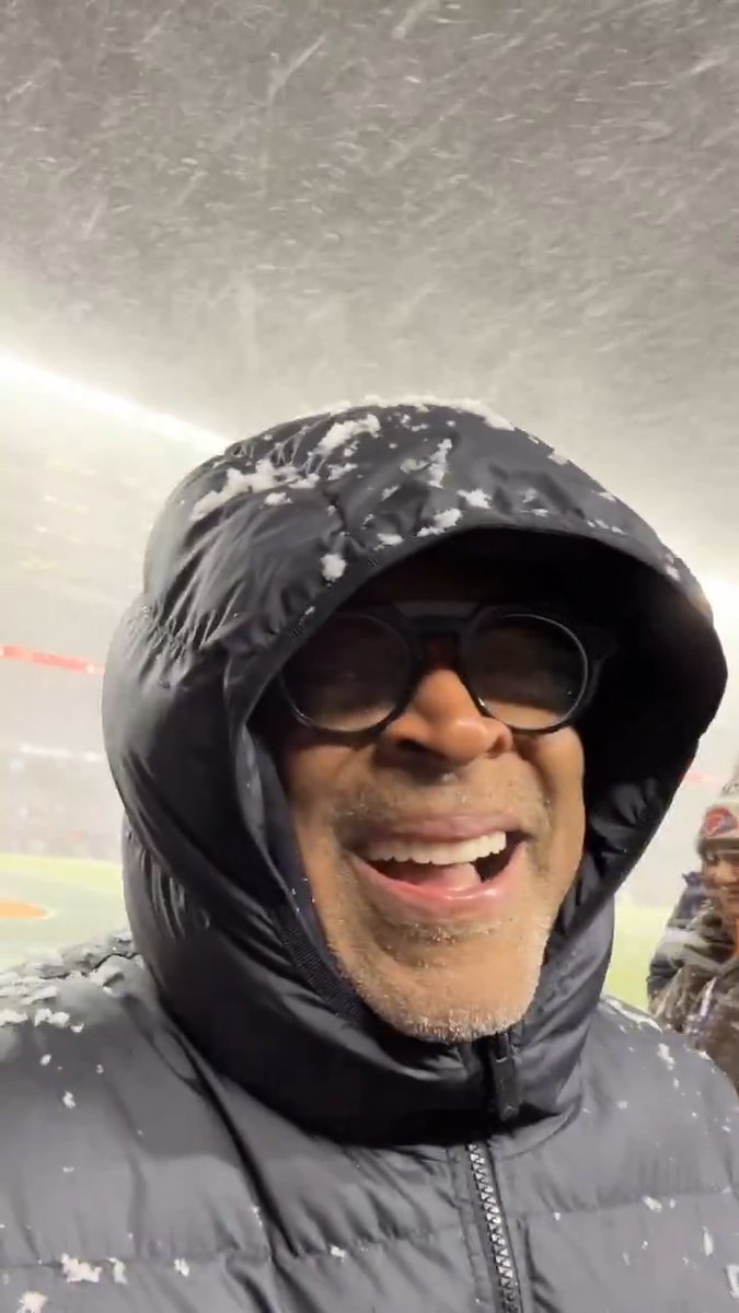 Spike Lee in the house! GBvsCHI – 8pm ET on Prime Video Also streaming on NFL+