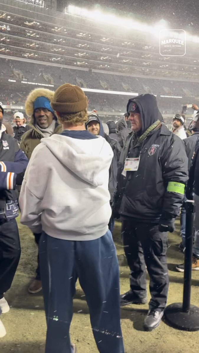 Pete Crow-Armstrong is back at Soldier Field catching up with Big Cat 🐻⬇️