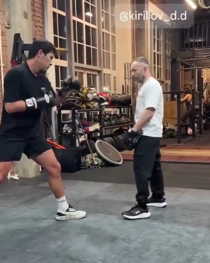 Ring Magazine light-heavyweight champion Dmitry Bivol is officially back in training 👑 He's currently expected to return against IBF mandatory Michael Eifert in April 🥊