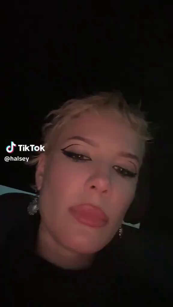 Halsey compliments Zara Larsson in new TikTok.