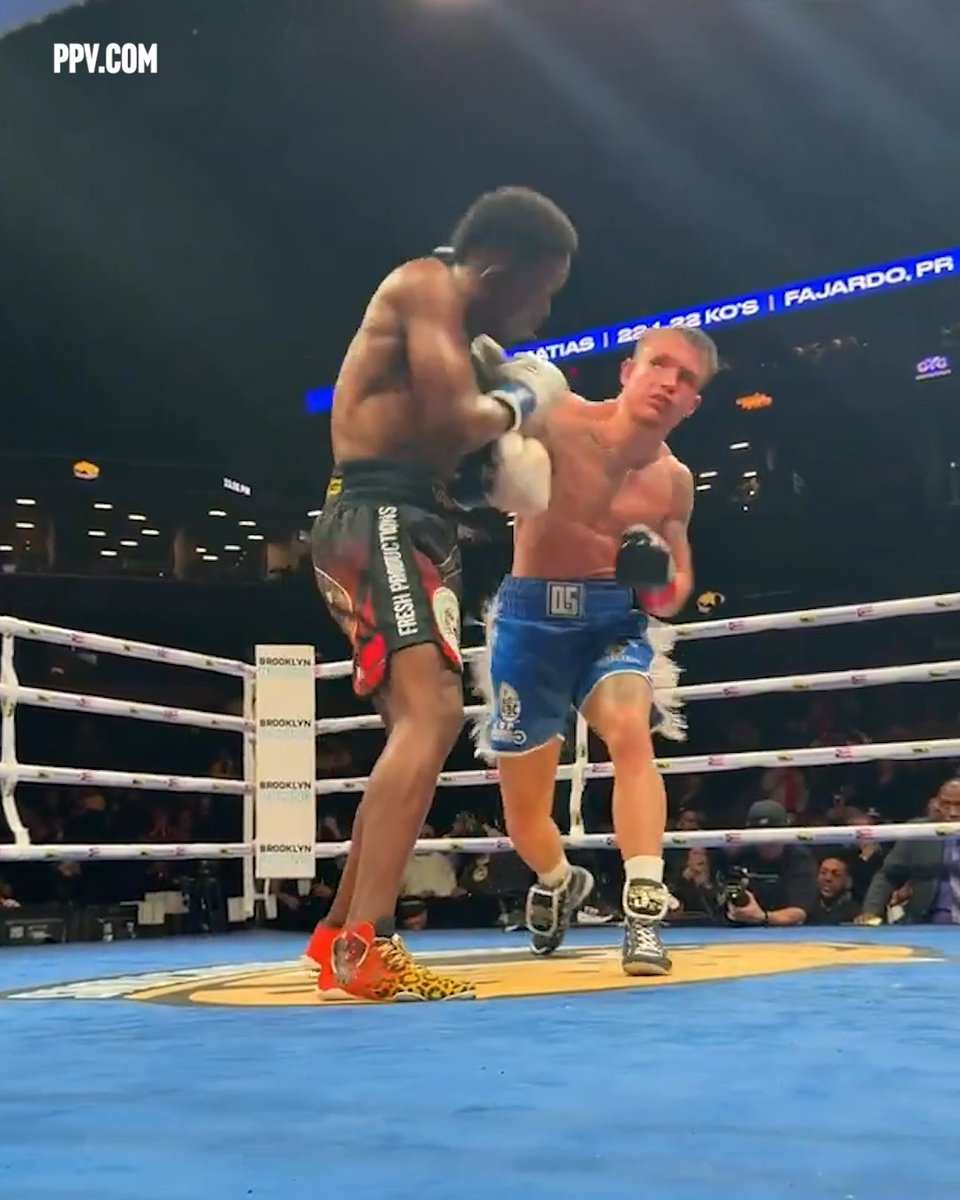 The moment Dalton Smith became a world champion with his stoppage over Subriel Matias 🍿