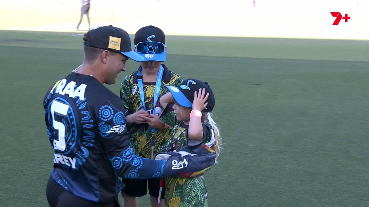The fireworks were a little too loud for Alex Carey's daughter Clementine, who just wants Mum 🥹