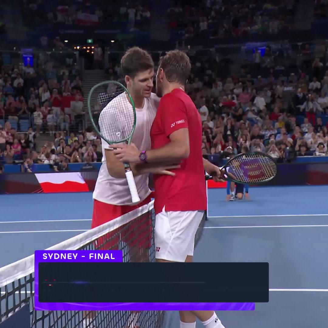 Hurkacz d. Wawrinka 6-3 3-6 6-3 Hubi keeps Poland alive The winner of United Cup will be decided by mixed doubles Incredible effort from Stan in that 2nd set, but Hubi has been playing tremendously well all week long ✅4-1 in 2026 Mr. Clutch 🇵🇱❤️