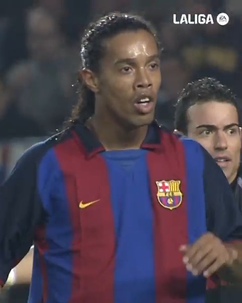 🕺 La elástica de Ronaldinho. TalDíaComoHoy | LALIGAHistory