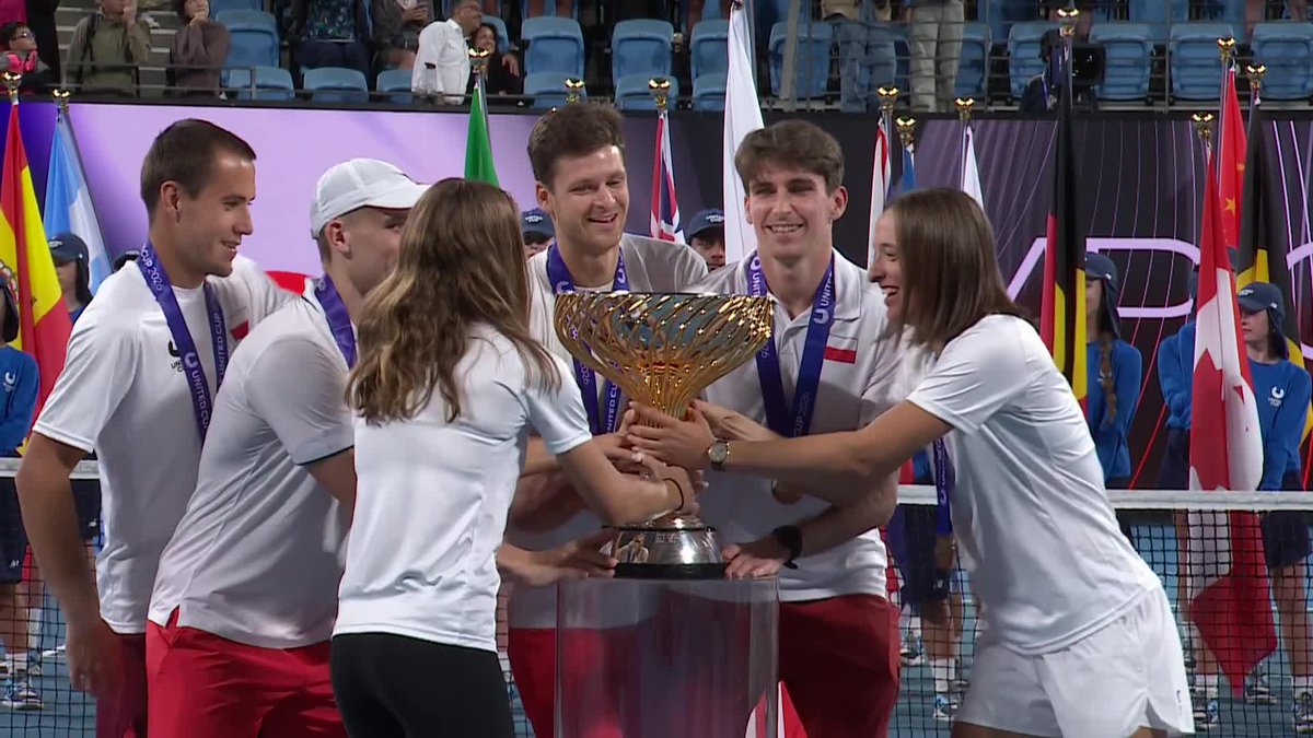 What a moment 🤩 Team Poland are crowned 2026 United Cup Champions 🇵🇱