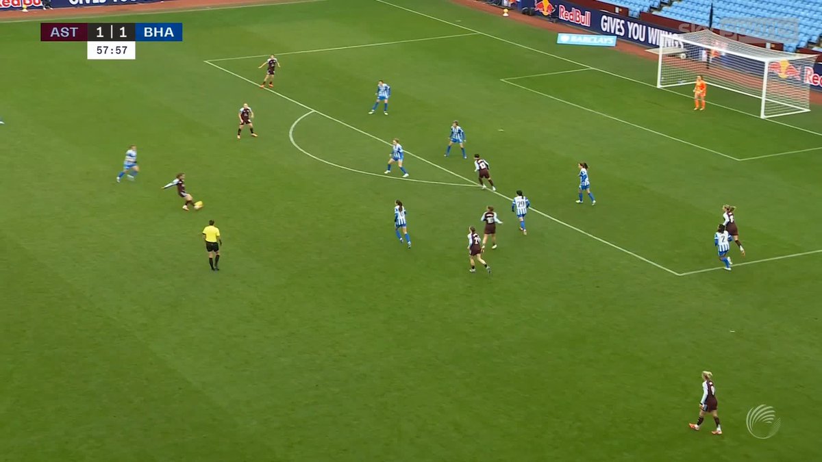 Villa have two goals in as many minutes as Kirsty Hanson lashes home a strike 💥
