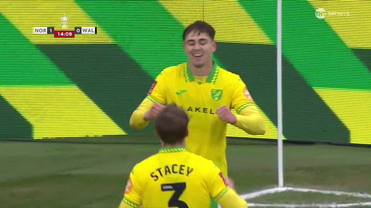 Jurasek with a powerful strike to give Norwich the lead against Walsall 💥 📺 TNT Sports &amp; discovery+ UK