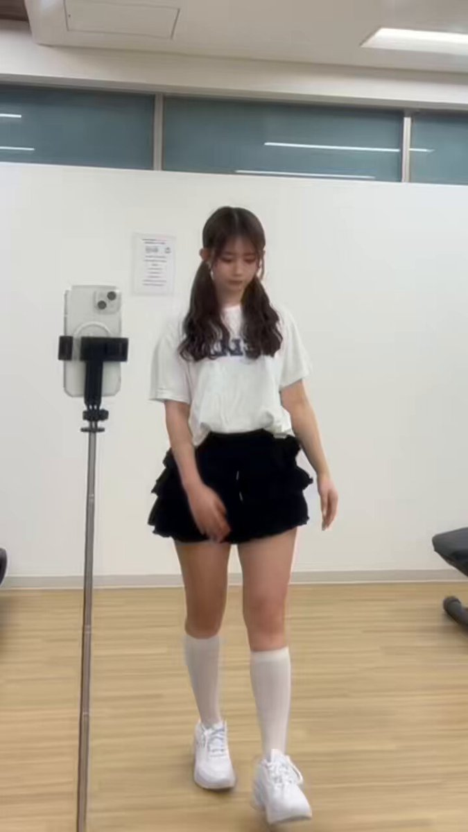 「アイドルに地下って聞かないで？会社員に平て聞くよ？」でバズった、瀬奈ひなのです！ 普段は【平社員】じゃなくて【振付師とアイドル】やってます🎤👙💃 面白かったらフォローしてね🌟⋆꙳ ライブ生で見たらびっくりするよ〜♡（2/12にワンマンがあります！）