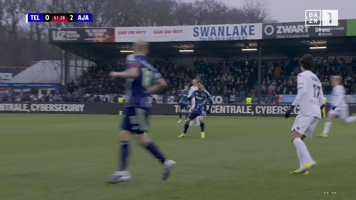 🇳🇱 Cédric Hatenboer got send off in his first official game at Telstar...