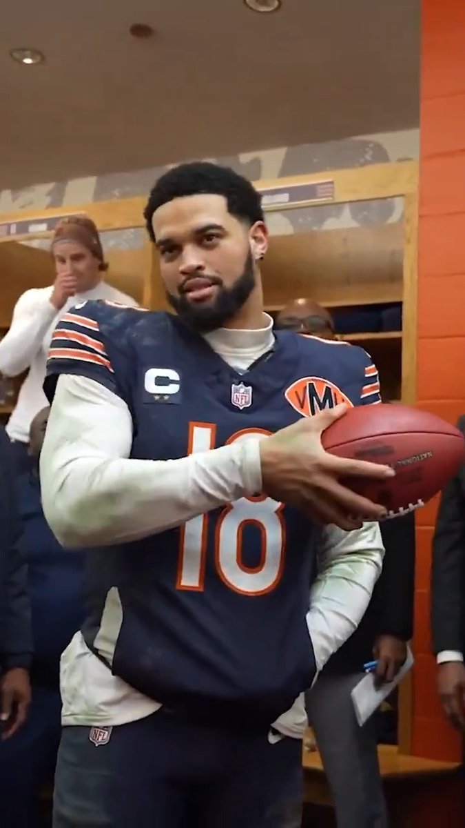 .Caleb Williams got emotional talking about what Ben Johnson means to him and this team 🫶 (via Chicago Bears)
