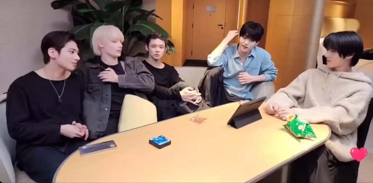 🦊 did you all see our taehyun singing? 🐰🧸🐧 yes! 🦊 i was really surprised 🐱 thank you so much 🦊 i sent it to taehyun recently, like yesterday…? 🐱 it was yesterday 🦊 i sent it saying “why am i only seeing this now?” 🦊 what was the song name? 🐱 did we really love 🦊 i was really surprised when i saw him singing that song (on change street) 🦊 he’s improved so much 🦊 and these days, taehyun has been continuously going to vocal lessons 🦊 honestly, what i respect the most is that taehyun kept going to vocal lessons even during his break 🧸 he does that straw thing every day 🐧 i watched it, and you could really tell he’d studied the song a lot. it was obvious how much he’d analyzed it 🐱 thank you